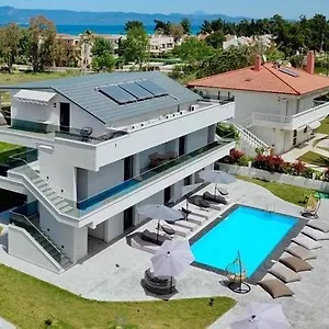 κάντε κράτηση εδώ