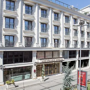 κάντε κράτηση εδώ