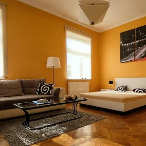 Apartment Spacious In The Heart Of, Krakow